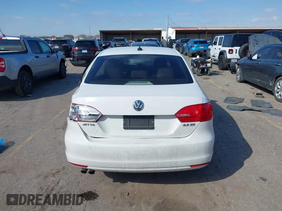 2011 Volkswagen Jetta Sedan SE w/Convenience & Sunroof with VIN 3VWDX7AJ4BM305463, listed as a IAAI auction lot 41621670 with 96,087 mi miles. Bid and sale history available at carsss.com. Image 16.