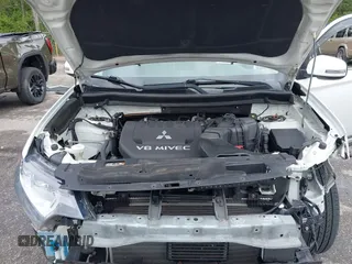 2016 Mitsubishi Outlander GT z VIN JA4JZ4AX1GZ012333, wystawiony jako IAAI lot #42186100 z przebiegiem 163 306 mil mil oraz . Historia ofert i sprzedaży dostępna na DreamBid. Obrazek 10.