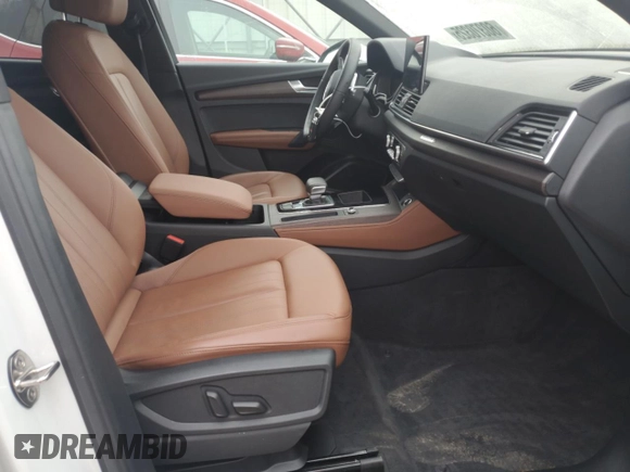 2021 Audi Q5 Premium Plus with VIN WA1BAAFY6M2010268, listed as a Copart auction lot 60370325 with 38,227 mi miles and Salvage title. Bid and sale history available at DreamBid. Image 7.