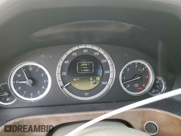 2012 Mercedes-Benz E 350 Luxury with VIN WDDHF2EB6CA530985, listed as a Copart auction lot 49443925 with 114,641 mi miles and Clean title. Bid and sale history available at DreamBid. Image 9.