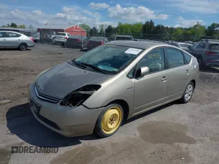 2007 Toyota Prius with VIN JTDKB20U073272705, listed as a IAAI auction lot 42099188 with 201,052 mi miles. Bid and sale history available at carsss.com. Image 2.