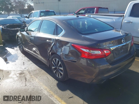 2017 Nissan Altima 2.5 SV with VIN 1N4AL3AP1HC188360, listed as a IAAI auction lot 41432809 with 72,182 mi miles. Bid and sale history available at carsss.com. Image 3.
