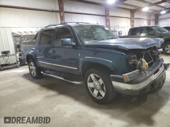 2005 Chevrolet Avalanche Z66 with VIN 3GNEC12Z05G110202, listed as a Copart auction lot 82638824 with 208,621 mi miles and Salvage Title. Bid and sale history available at carsss.com. Image 4.