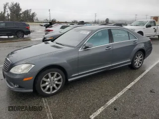 2009 Mercedes-Benz S-Class 5.5L V8 with VIN WDDNG71X09A258635, listed as a Copart auction lot 45342355 with 177,566 mi miles and Clean Title. Bid and sale history available at carsss.com. Image 1.
