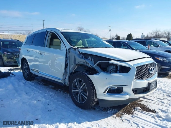 2020 Infiniti QX60 LUXE with VIN 5N1DL0MM0LC535835, listed as a IAAI auction lot 41226329 with 58,285 mi miles. Bid and sale history available at carsss.com. Image 1.