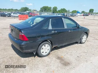 2007 Ford Focus S с VIN 1FAFP34N67W302628, выставлен на аукционе IAAI как лот 42517438 с пробегом 163 343 миль миль и . История ставок и продаж доступна на DreamBid. Изображение 4.