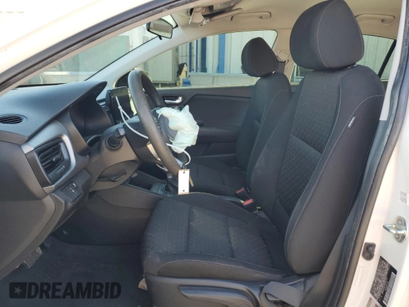 2023 Kia Rio LX z VIN 3KPA24AD1PE551191, wystawiony jako Copart lot #49961005 z przebiegiem 61 139 mil mil oraz Nie do naprawy • Non repairable. Historia ofert i sprzedaży dostępna na DreamBid. Obrazek 7.