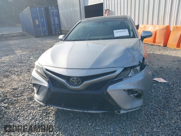 2019 Toyota Camry XSE with VIN 4T1B61HK5KU818351, listed as a IAAI auction lot 41909915 with 179,463 mi miles. Bid and sale history available at carsss.com. Image 12.