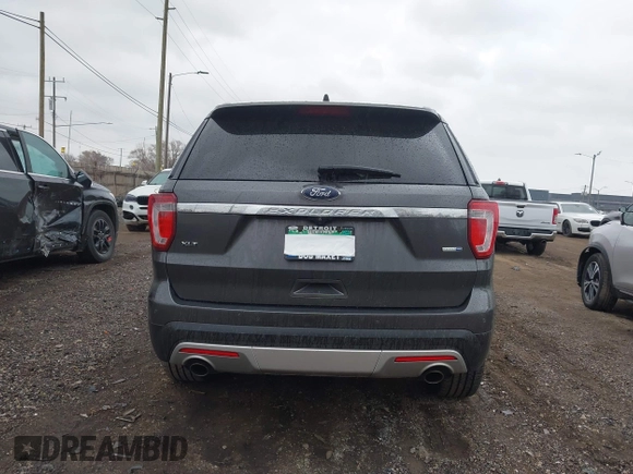 2016 Ford Explorer XLT with VIN 1FM5K8D89GGC03268, listed as a IAAI auction lot 41837937 with 175,463 mi miles and . Bid and sale history available at carsss.com. Image 16.