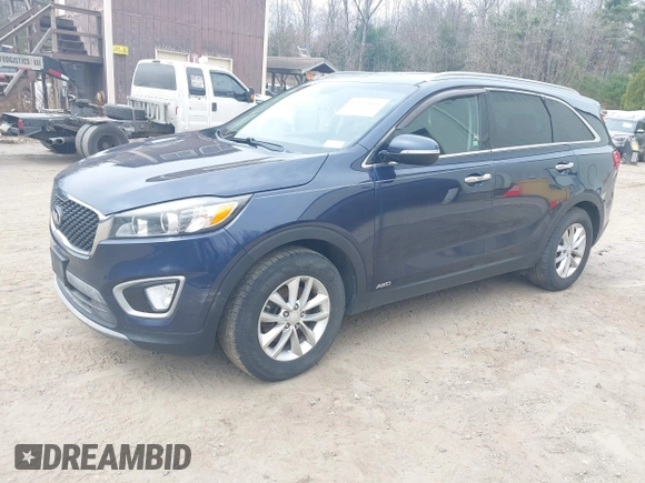 2016 Kia Sorento LX with VIN 5XYPGDA34GG054366, listed as a IAAI auction lot 42126008 with 218,148 mi miles. Bid and sale history available at carsss.com. Image 2.