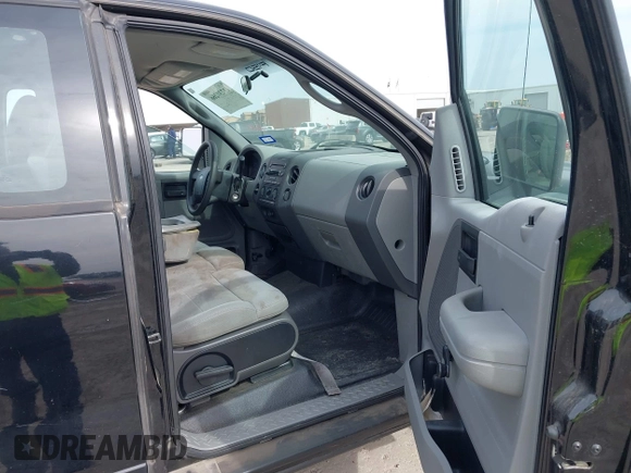 2004 Ford F-150 XL with VIN 1FTRF12W34KD85187, listed as a IAAI auction lot 41737266 with 105,101 mi miles. Bid and sale history available at carsss.com. Image 5.