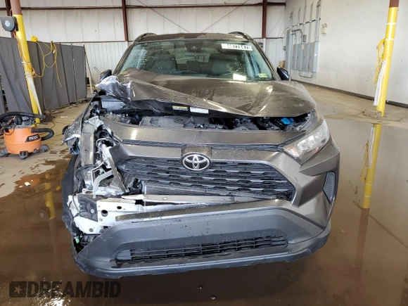 2021 Toyota RAV4 LE with VIN 2T3F1RFV4MC252285, listed as a Copart auction lot 46778475 with 95,937 mi miles and Clean Title. Bid and sale history available at carsss.com. Image 5.
