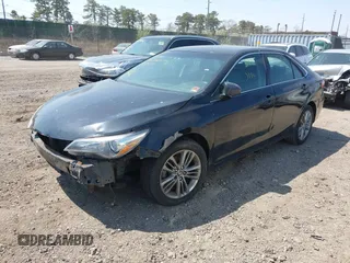 2015 Toyota Camry XLE z VIN 4T1BF1FK4FU933984, wystawiony jako IAAI lot #42121695 z przebiegiem Nie podano mil oraz . Historia ofert i sprzedaży dostępna na DreamBid. Obrazek 18.