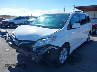 2018 Toyota Sienna LE Auto Access Seat with VIN 5TDKZ3DC9JS962977, listed as a IAAI auction lot 41312680 with 107,538 mi miles. Bid and sale history available at carsss.com. Image 6.