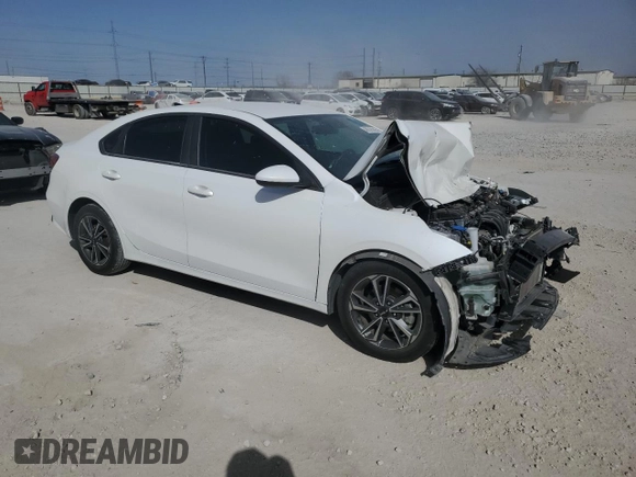 2022 Kia Forte LXS with VIN 3KPF24AD5NE427668, listed as a Copart auction lot 48218145 with 39,986 mi miles and Salvage Title. Bid and sale history available at carsss.com. Image 4.