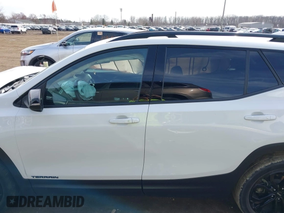 2021 GMC Terrain SLT with VIN 3GKALVEV5ML383329, listed as a IAAI auction lot 41833925 with 37,439 mi miles and . Bid and sale history available at carsss.com. Image 14.