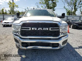 2020 Ram 3500 Tradesman with VIN 3C63RRGL4LG179383, listed as a Copart auction lot 51058535 with 99,586 mi miles and Clean Title. Bid and sale history available at carsss.com. Image 5.