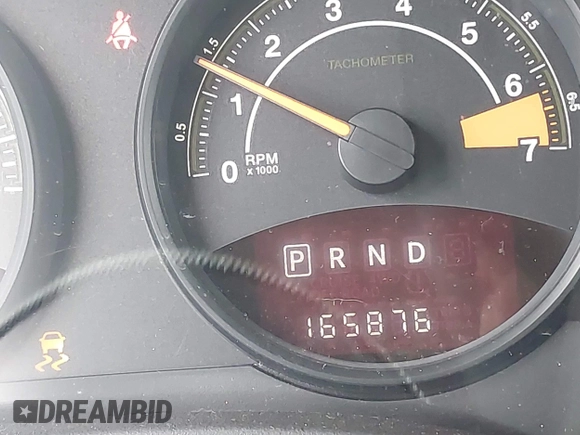 2016 Jeep Patriot Sport with VIN 1C4NJPBA8GD600091, listed as a IAAI auction lot 41958273 with 165,876 mi miles and . Bid and sale history available at carsss.com. Image 7.