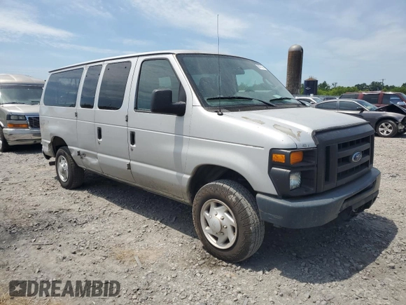 2009 Ford Econoline Passenger XL with VIN 1FBNE31L59DA62487, listed as a Copart auction lot 58073325 with 122,664 mi miles and Salvage title. Bid and sale history available at DreamBid. Image 4.