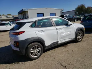 2020 Hyundai Kona SE with VIN KM8K12AA2LU479989, listed as a Copart auction lot 40082533 with 89,669 mi miles. Bid and sale history available at carsss.com. Image 3.