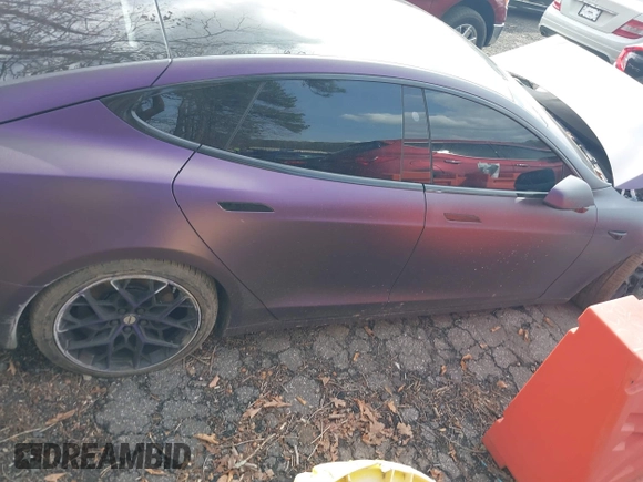 2018 Tesla Model S 75D z VIN 5YJSA1E24JF293863, wystawiony jako IAAI lot #41770779 z przebiegiem Nie podano mil oraz . Historia ofert i sprzedaży dostępna na DreamBid. Obrazek 13.