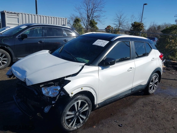 2018 Nissan Kicks S with VIN 3N1CP5CUXJL522288, listed as a IAAI auction lot 41429312 with 67,670 mi miles. Bid and sale history available at carsss.com. Image 18.
