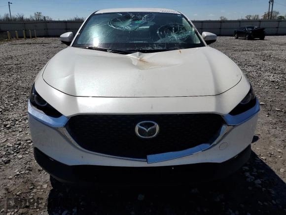 2021 Mazda CX-30 S with VIN 3MVDMAAL3MM304171, listed as a Copart auction lot 50447725 with 35,361 mi miles and Salvage Title. Bid and sale history available at DreamBid. Image 5.