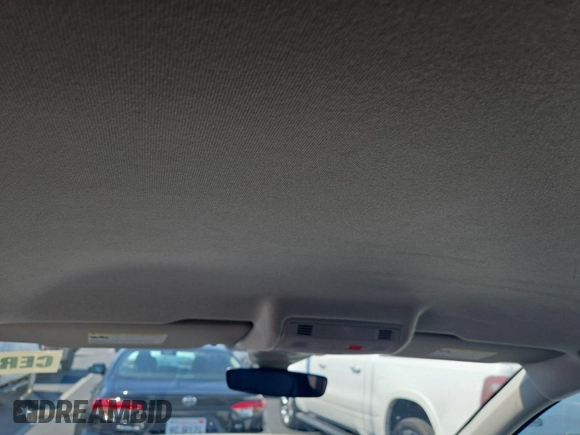 2024 Volkswagen Tiguan SE с VIN 3VV3B7AX4RM085495, выставлен на аукционе IAAI как лот 42796456 с пробегом 34 680 миль миль и . История ставок и продаж доступна на DreamBid. Изображение 9.