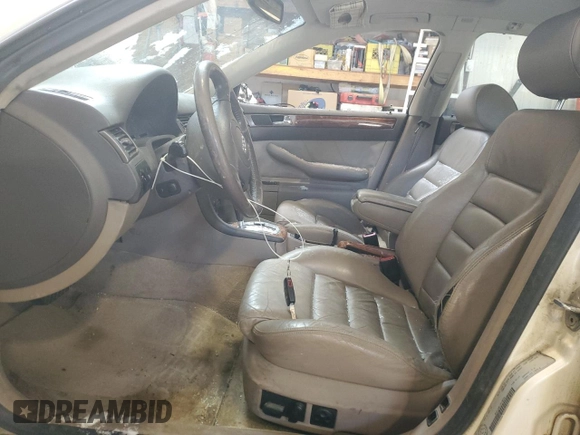 2001 Audi A6 z VIN WAUZL54B11N140292, wystawiony jako Copart lot #44751925 z przebiegiem 230 517 mil mil oraz Szkoda całkowita • Salvage title. Historia ofert i sprzedaży dostępna na DreamBid. Obrazek 7.