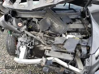 2014 Jeep Cherokee Altitude with VIN 1C4PJMCB1EW241229, listed as a Copart auction lot 84825234 with 179,361 mi miles and Salvage Title. Bid and sale history available at carsss.com. Image 12.