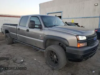 2006 Chevrolet Silverado 3500 SRW LT with VIN 1GCHK33296F137200, listed as a Copart auction lot 85065784 with 302,668 mi miles and Salvage Title. Bid and sale history available at carsss.com. Image 4.