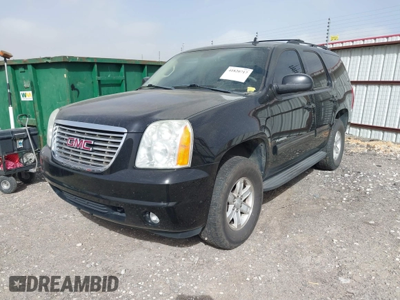 2012 GMC Yukon SLT with VIN 1GKS1CE01CR221109, listed as a IAAI auction lot 41820717 with 201,893 mi miles. Bid and sale history available at carsss.com. Image 17.