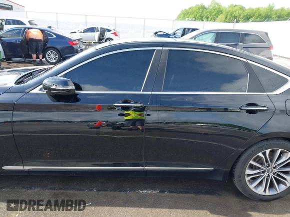 2015 Hyundai Genesis 3.8L with VIN KMHGN4JE3FU080540, listed as a IAAI auction lot 39274450 with 144,269 mi miles. Bid and sale history available at carsss.com. Image 14.