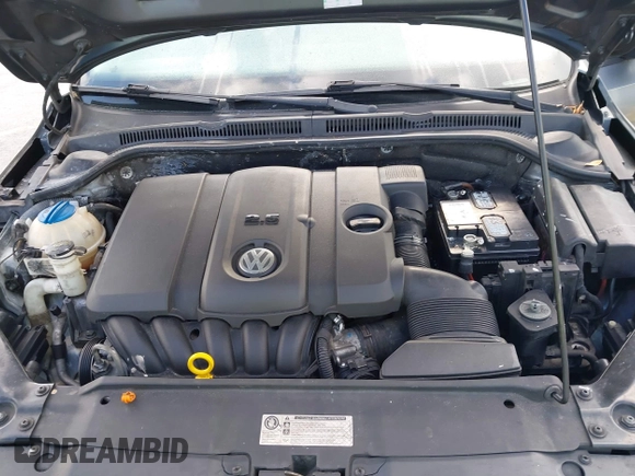 2011 Volkswagen Jetta Sedan SE w/Convenience & Sunroof with VIN 3VWDX7AJ9BM306477, listed as a IAAI auction lot 42144071 with 139,970 mi miles. Bid and sale history available at carsss.com. Image 10.