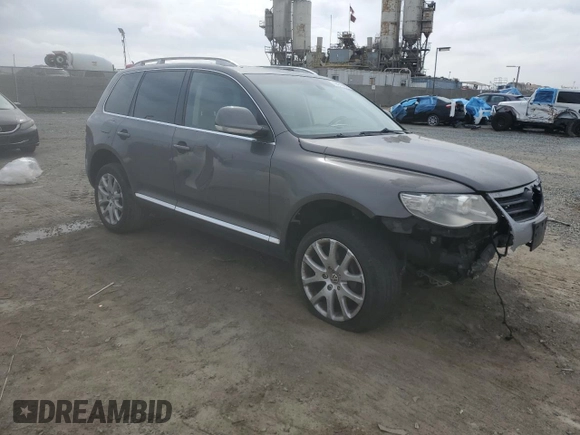2010 Volkswagen Touareg VR6 with VIN WVGBF7A98AD002467, listed as a Copart auction lot 49431605 with Not Provided miles and Salvage Title. Bid and sale history available at DreamBid. Image 4.