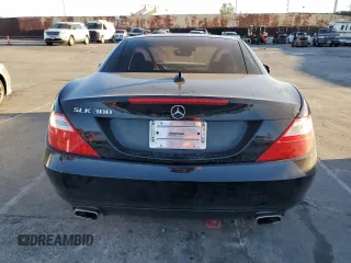 2016 Mercedes-Benz SLK 300 with VIN WDDPK3JA7GF121297, listed as a Copart auction lot 46720095 with 90,410 mi miles and Salvage title. Bid and sale history available at DreamBid. Image 6.