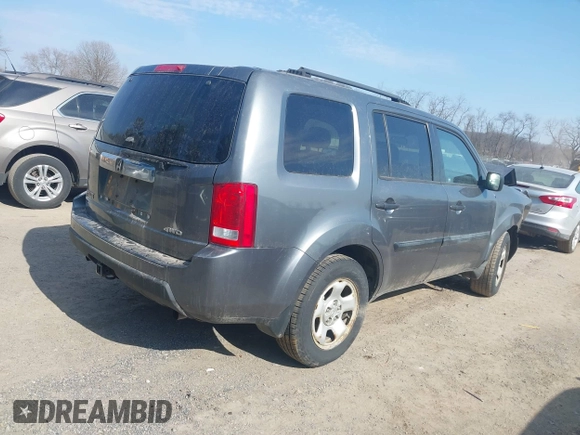 2011 Honda Pilot LX with VIN 5FNYF4H2XBB064209, listed as a IAAI auction lot 41779836 with 213,163 mi miles. Bid and sale history available at carsss.com. Image 4.