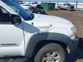 2006 Toyota Tacoma with VIN 3TMMU52N06M002199, listed as a IAAI auction lot 41622522 with 181,818 mi miles and . Bid and sale history available at DreamBid. Image 6.