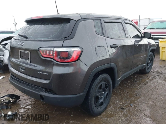 2018 Jeep Compass Sport z VIN 3C4NJCAB6JT251064, wystawiony jako IAAI lot #41457953 z przebiegiem 64 905 mil mil oraz . Historia ofert i sprzedaży dostępna na DreamBid. Obrazek 4.