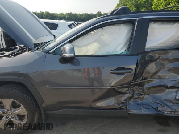 2024 Toyota RAV4 XLE with VIN 2T3P1RFV5RW410420, listed as a Copart auction lot 58900775 with 19,036 mi miles and Salvage title. Bid and sale history available at DreamBid. Image 7.