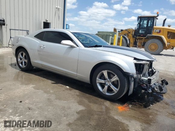 2012 Chevrolet Camaro 2LS z VIN 2G1FA1E35C9142332, wystawiony jako Copart lot #55449195 z przebiegiem 142 323 mil mil oraz Szkoda całkowita • Salvage title. Historia ofert i sprzedaży dostępna na DreamBid. Obrazek 4.