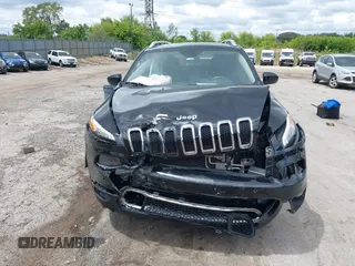 2017 Jeep Cherokee Limited z VIN 1C4PJMDS4HD223760, wystawiony jako IAAI lot #42300398 z przebiegiem 85 981 mil mil oraz . Historia ofert i sprzedaży dostępna na DreamBid. Obrazek 12.
