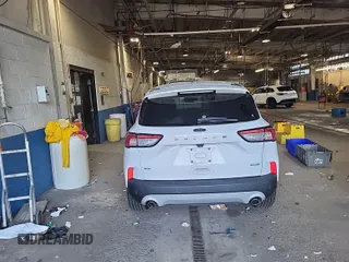 2020 Ford Escape SE z VIN 1FMCU9G66LUB14805, wystawiony jako IAAI lot #42388285 z przebiegiem 50 819 mil mil oraz . Historia ofert i sprzedaży dostępna na DreamBid. Obrazek 9.