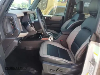 2024 Ford Bronco Wildtrak с VIN 1FMEE2BPXRLB16732, выставлен на аукционе Copart как лот 56394005 с пробегом 8 428 миль миль и Списание • Salvage title. История ставок и продаж доступна на DreamBid. Изображение 7.
