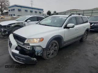 2015 Volvo XC70 T5 Drive-E Premier with VIN YV440MBK4F1211032, listed as a Copart auction lot 88030785 with 124,716 mi miles and Salvage Title. Bid and sale history available at DreamBid. Image 1.