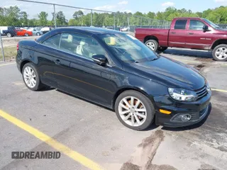 2012 Volkswagen Eos Komfort with VIN WVWBW7AH8CV003305, listed as a IAAI auction lot 41981224 with 141,701 mi miles and . Bid and sale history available at DreamBid. Image 1.