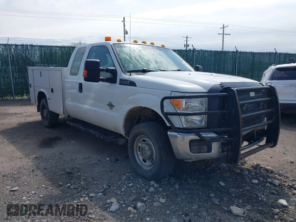 2014 Ford F-250 with VIN 1FD7X2BT1EEA74742, listed as a IAAI auction lot 41937930 with 268,877 mi miles and . Bid and sale history available at DreamBid. Image 1.
