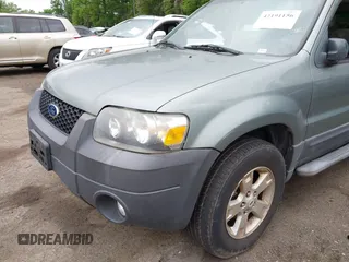 2007 Ford Escape XLT with VIN 1FMCU03137KA12966, listed as a IAAI auction lot 42191156 with 180,000 mi miles and . Bid and sale history available at DreamBid. Image 6.