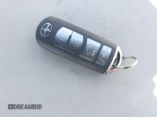 2016 Scion iA z VIN 3MYDLBZV5GY113222, wystawiony jako IAAI lot #42076460 z przebiegiem 112 249 mil mil oraz . Historia ofert i sprzedaży dostępna na DreamBid. Obrazek 11.