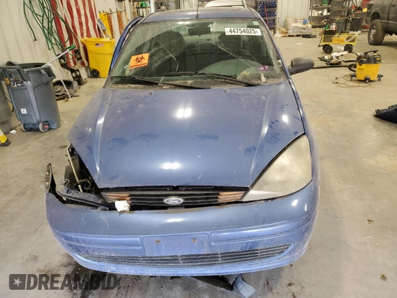 2003 Ford Focus SE with VIN 1FAFP34383W126867, listed as a Copart auction lot 44754025 with 127,362 mi miles and Non repairable. Bid and sale history available at DreamBid. Image 5.